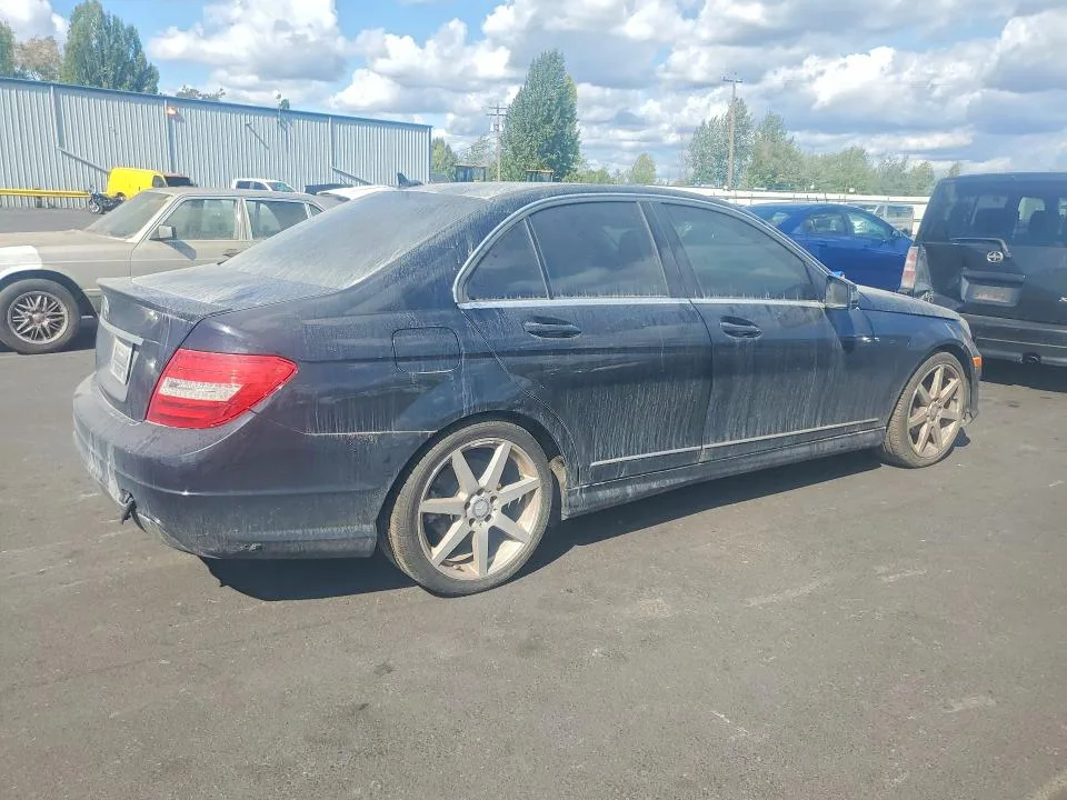 WDDGF4HB3EG257149 — 2014 MERCEDES-BENZ C photo 3