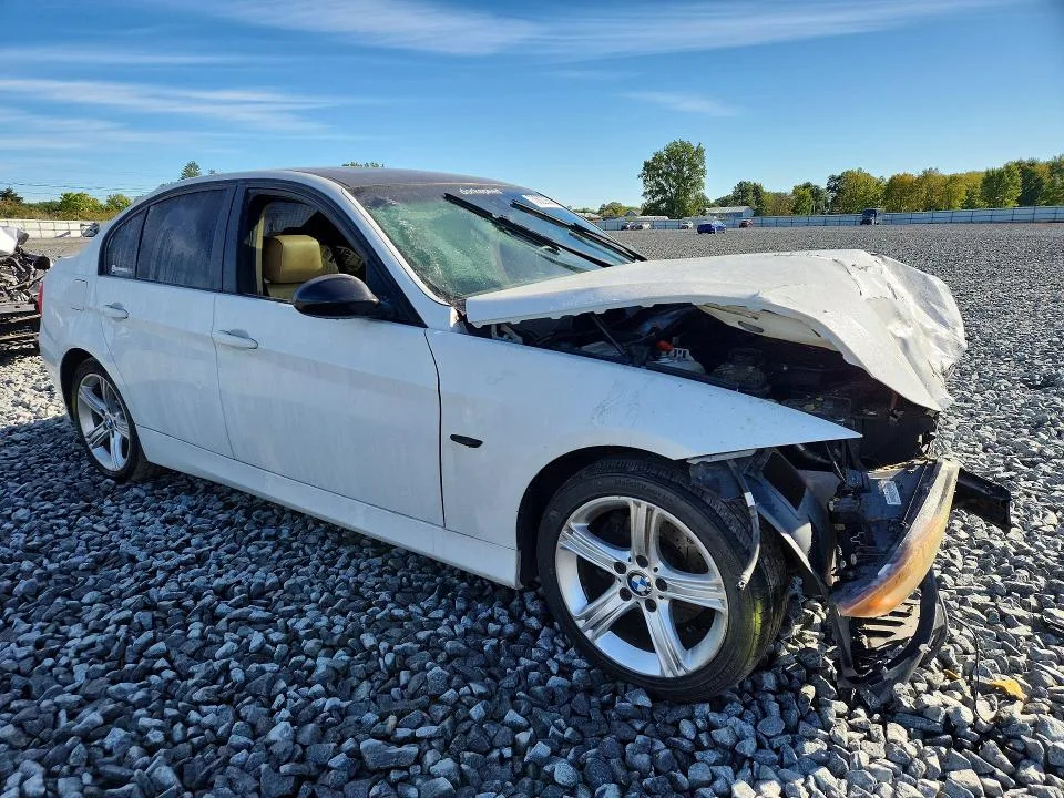 WBAVC93578K041750 — 2008 BMW 328 photo 4