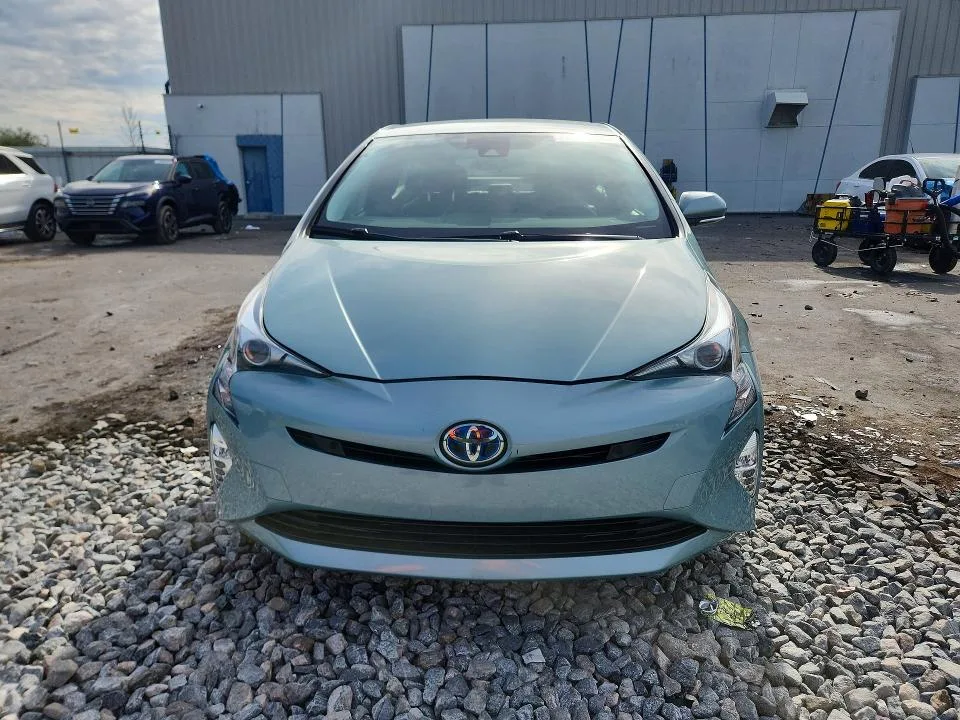 JTDKARFU3J3060228 — 2018 TOYOTA PRIUS photo 5