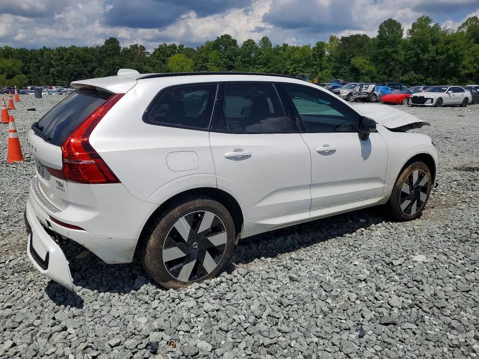 YV4H60RCXS1049764 — 2025 VOLVO XC60 photo 3