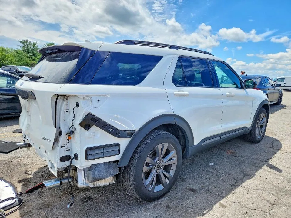 1FMSK8DH9PGB34715 — 2023 FORD EXPLORER photo 3