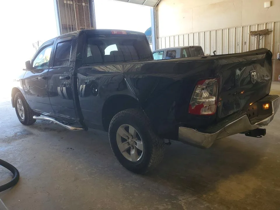 1C6RR6FG7KS555417 — 2019 RAM 1500 CLASSIC photo 2