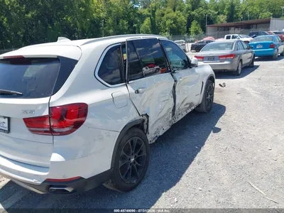 5UXKR2C50J0Z20180 — 2018 BMW X5 photo 4