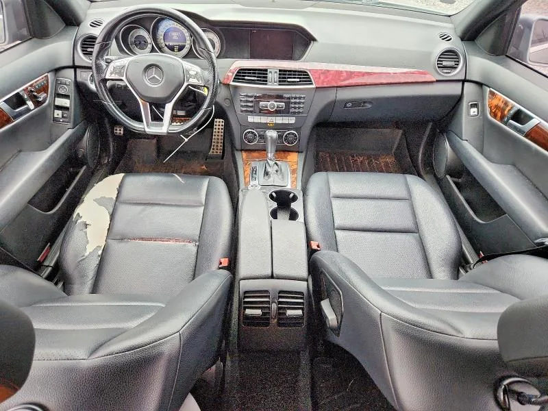 WDDGF8AB9DR243759 — 2013 MERCEDES-BENZ C photo 8