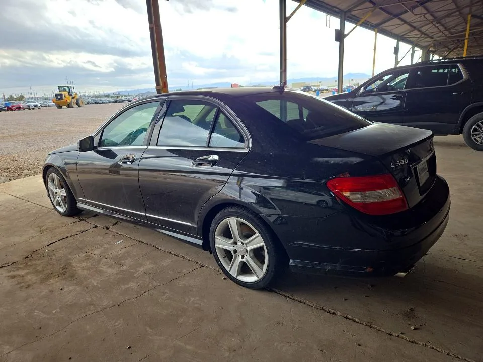 WDDGF5EB0AR108478 — 2010 MERCEDES-BENZ C photo 2