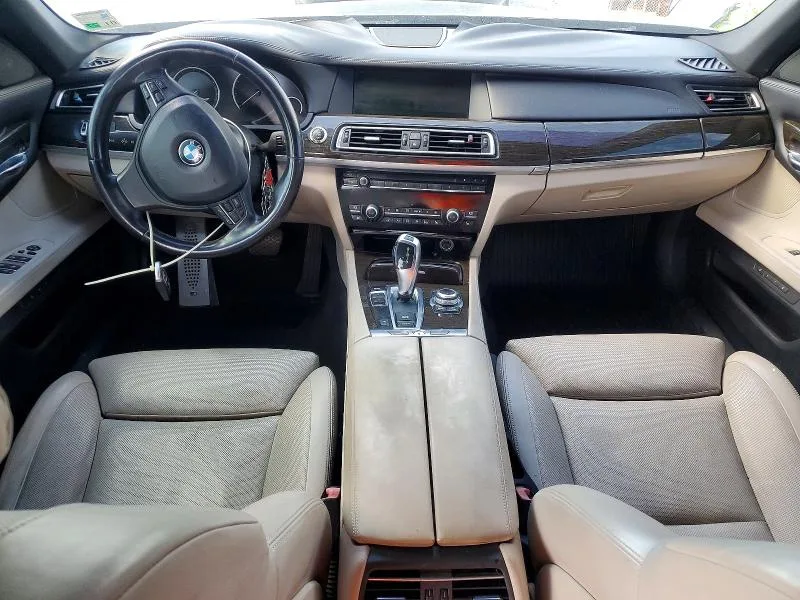 WBAKB4C51CC575371 — 2012 BMW 740 photo 8
