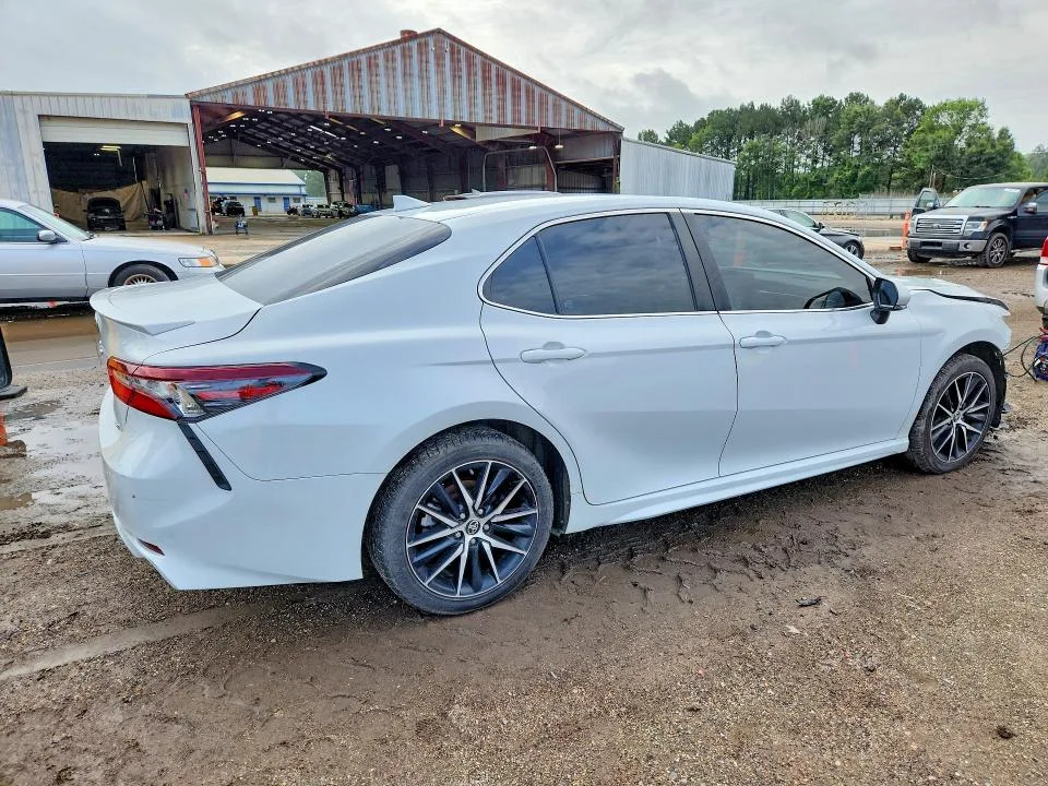 4T1G11AKXRU236979 — 2024 TOYOTA CAMRY photo 3