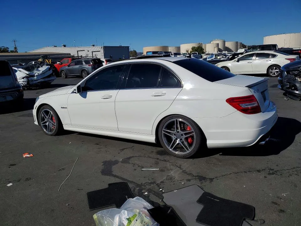 WDDGF7HB0DA845433 — 2013 MERCEDES-BENZ C photo 2
