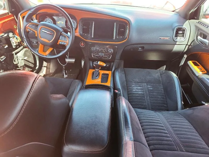 2C3CDXGJ0JH248243 — 2018 DODGE CHARGER photo 8