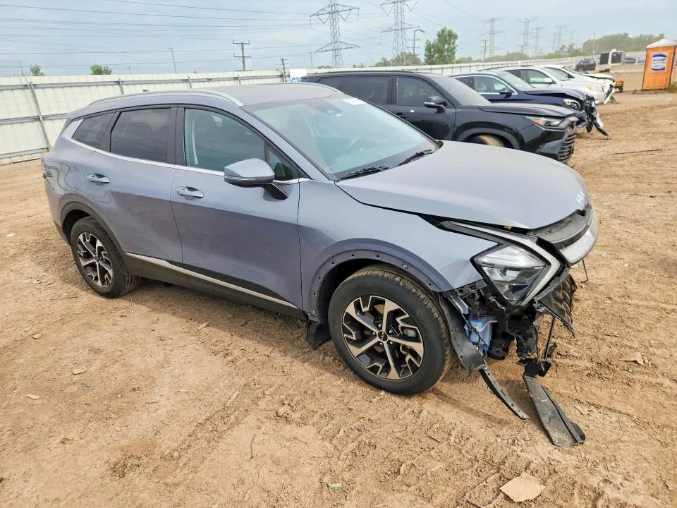 5XYK3CAF9PG032356 — 2023 KIA SPORTAGE photo 4