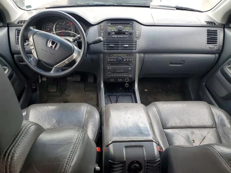 2HKYF18685H509876 — 2005 HONDA PILOT photo 8