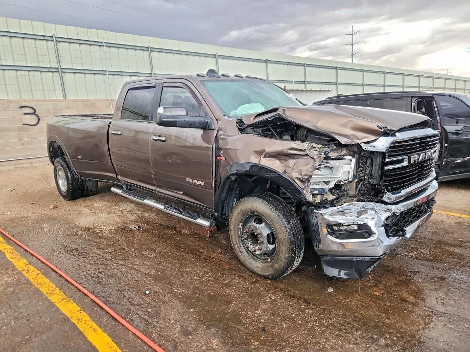 3C63RRHL4KG711230 — 2019 RAM 3500 photo 4