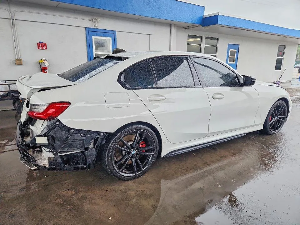 3MW5U7J09M8B94439 — 2021 BMW M340I photo 3