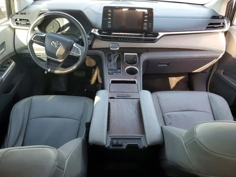 5TDYRKEC0NS082288 — 2022 TOYOTA SIENNA photo 8