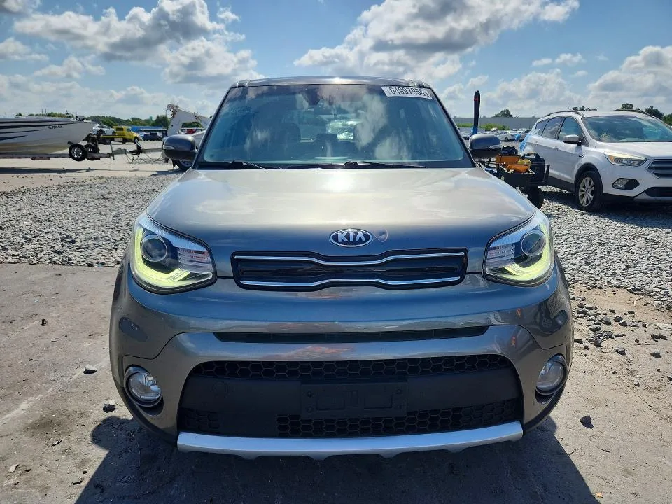KNDJP3A58J7613522 — 2018 KIA SOUL photo 5