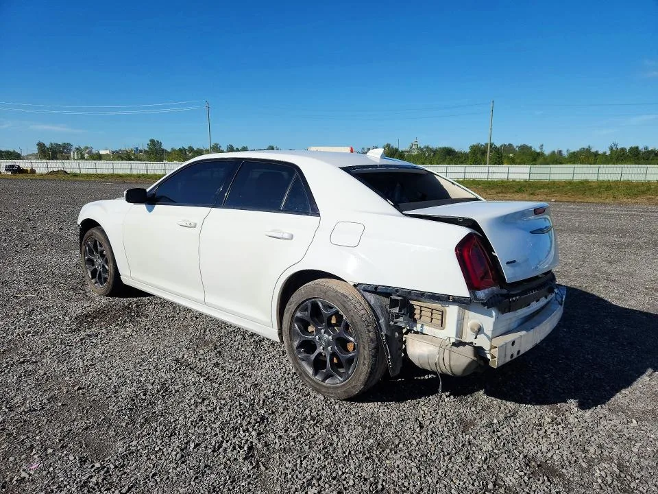 2C3CCASG6NH193847 — 2022 CHRYSLER 300 photo 2
