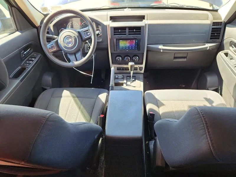 1J4PN2GK8BW524039 — 2011 JEEP LIBERTY photo 8