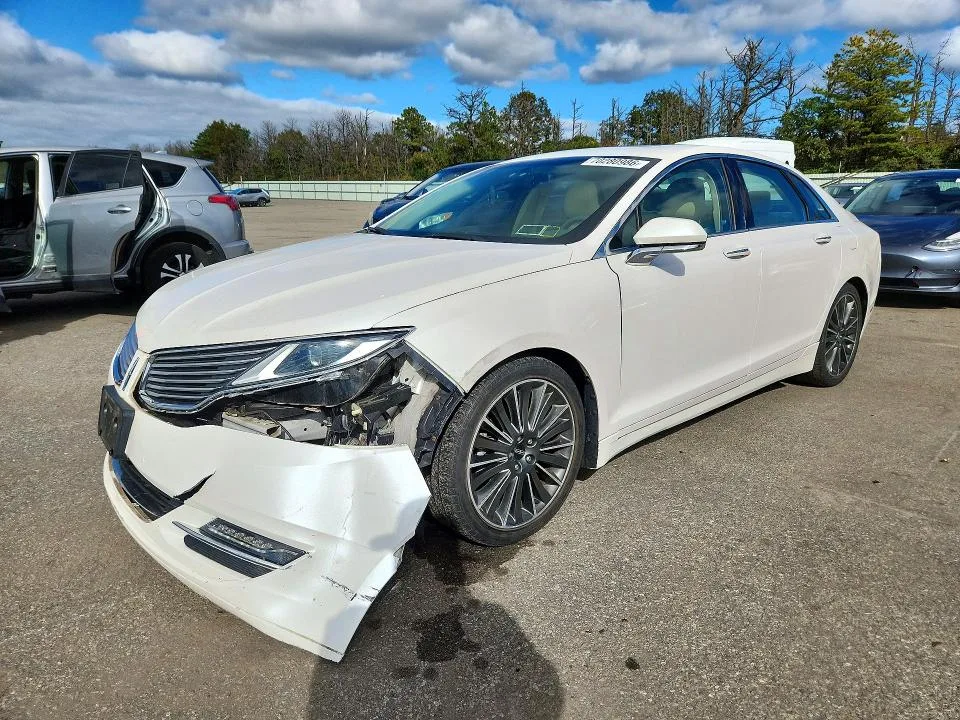 3LN6L2LU1FR601711 — 2015 LINCOLN MKZ