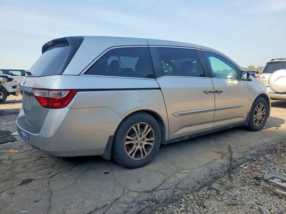 5FNRL5H66DB036979 — 2013 HONDA ODYSSEY photo 3