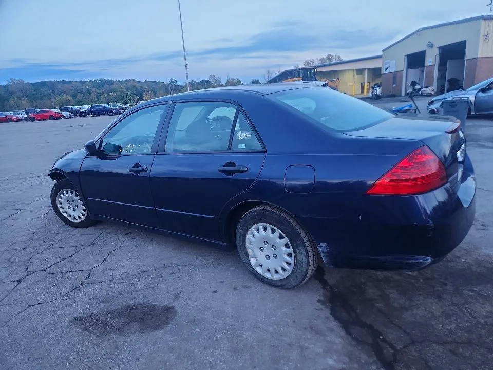 JHMCM56127C020207 — 2007 HONDA ACCORD photo 2
