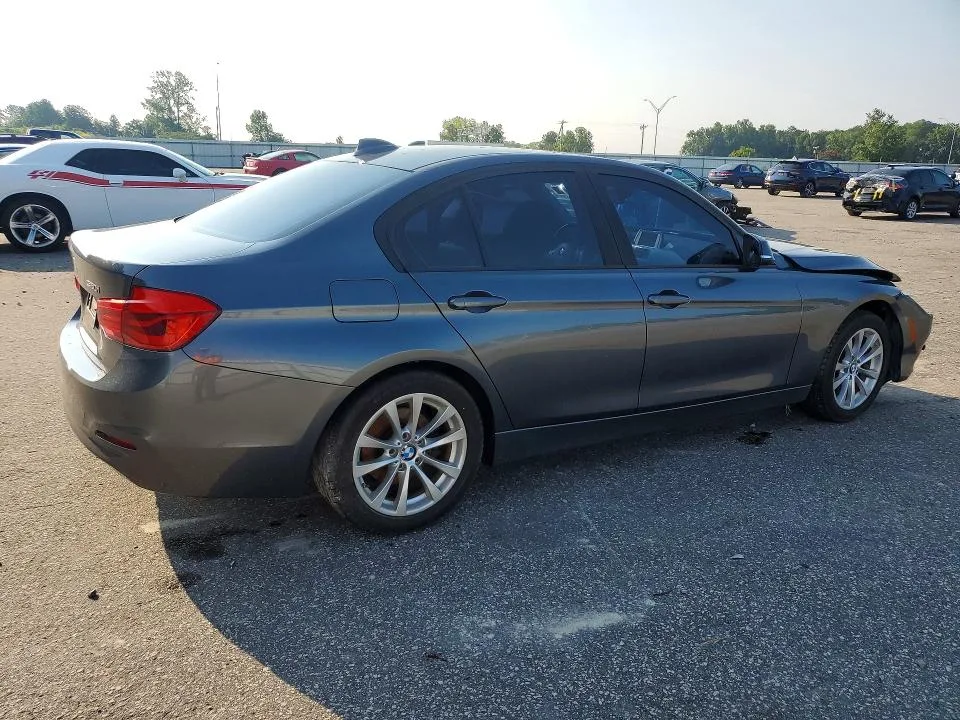 WBA8E1G39HNU16523 — 2017 BMW 320 photo 3