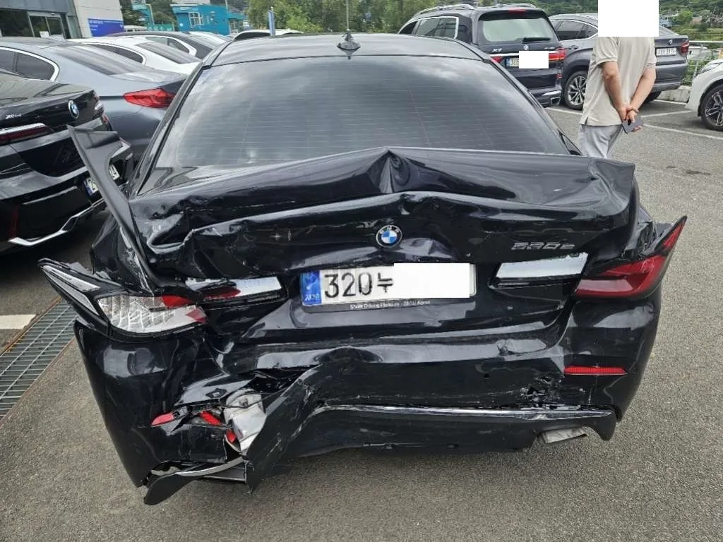 WBA51AG0XMCG25492 — 2021 BMW 530E photo 3