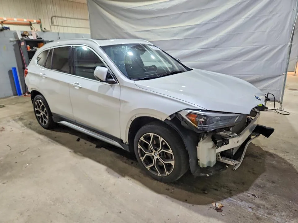 WBXJG9C07M5S54140 — 2021 BMW X1 photo 4