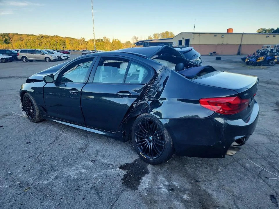 WBAJE7C56JWC55630 — 2018 BMW 540 photo 2