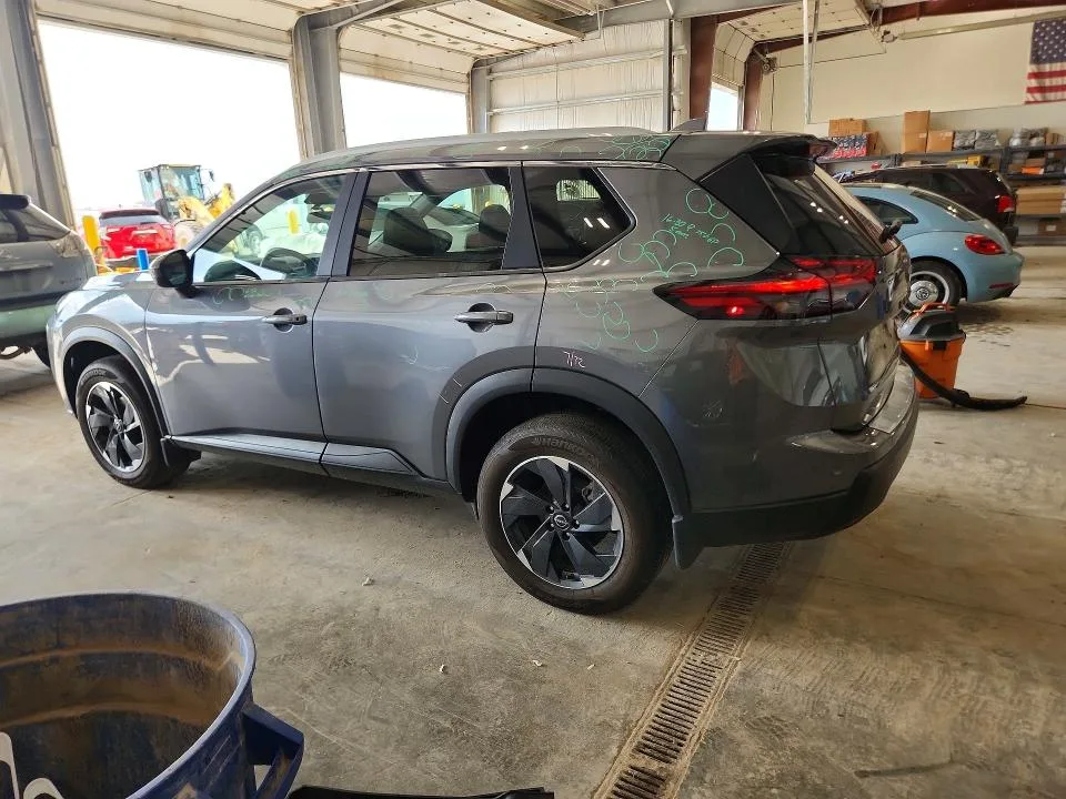 5N1BT3BB8RC755453 — 2024 NISSAN ROGUE photo 2