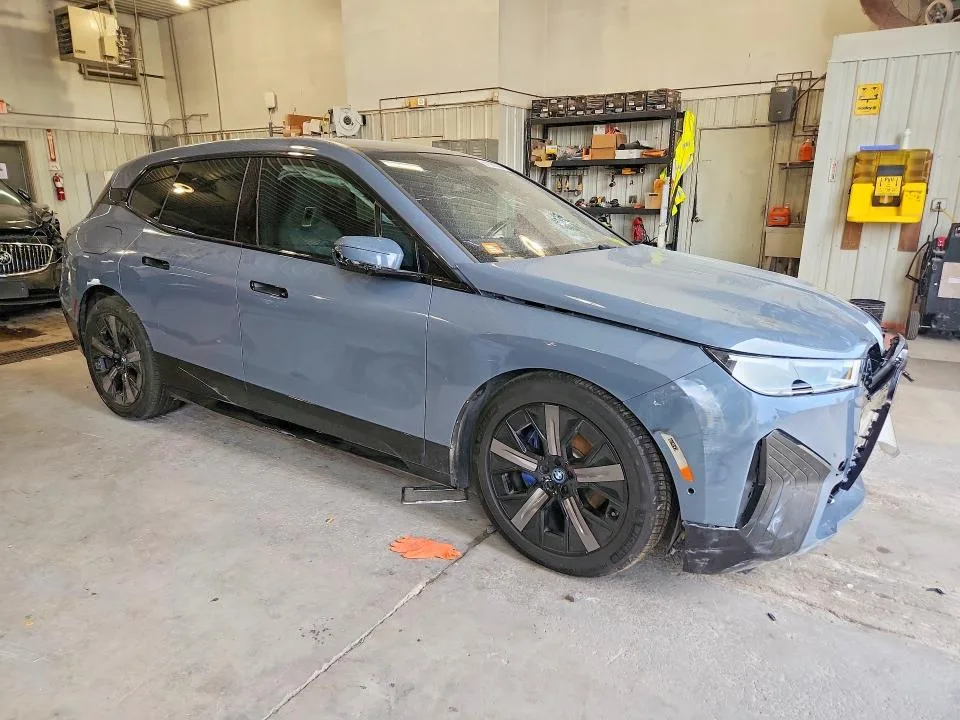WB523CF01SCU17892 — 2023 BMW IX photo 4