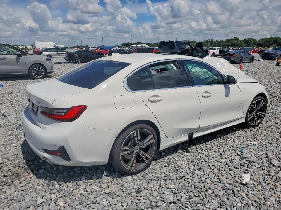 3MW5R1J01M8C14620 — 2021 BMW 330I photo 3