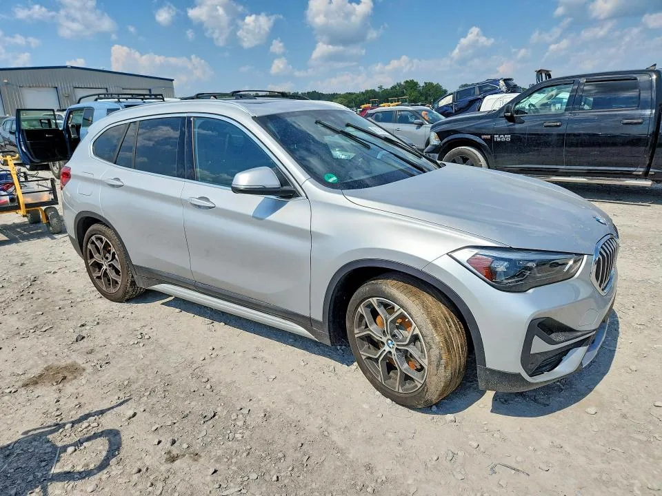 WBXJG9C06M5T94096 — 2021 BMW X1 photo 4