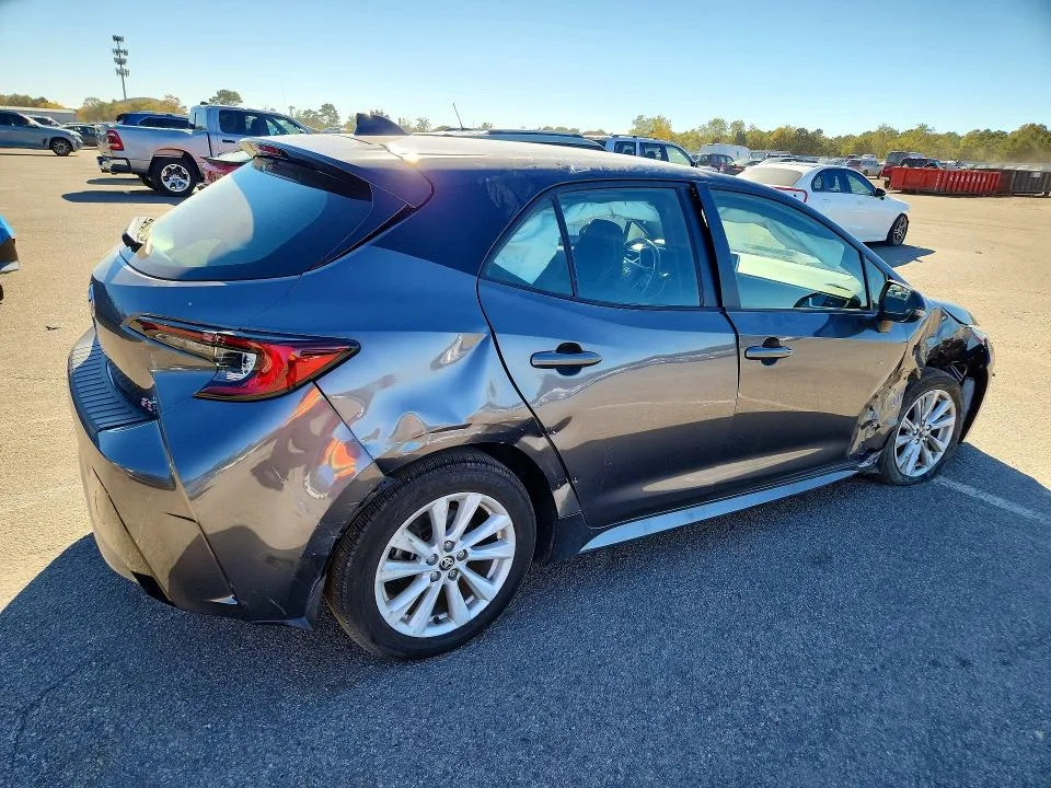 JTND4MBE0R3218629 — 2024 TOYOTA COROLLA HATCHBACK photo 3