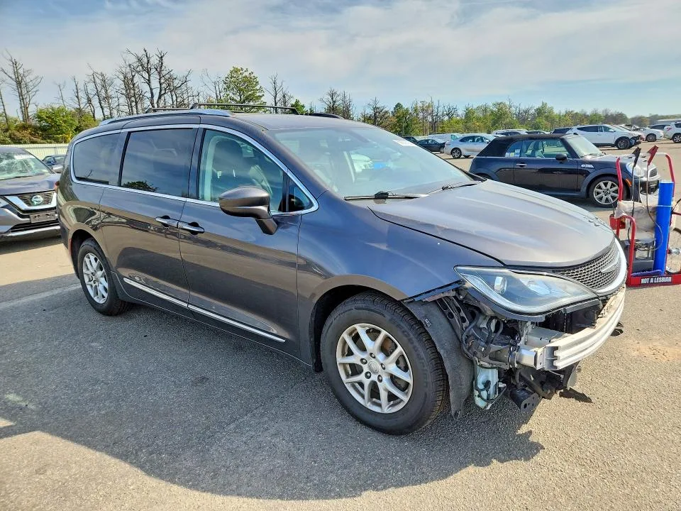 2C4RC1BG9LR113180 — 2020 CHRYSLER PACIFICA photo 4