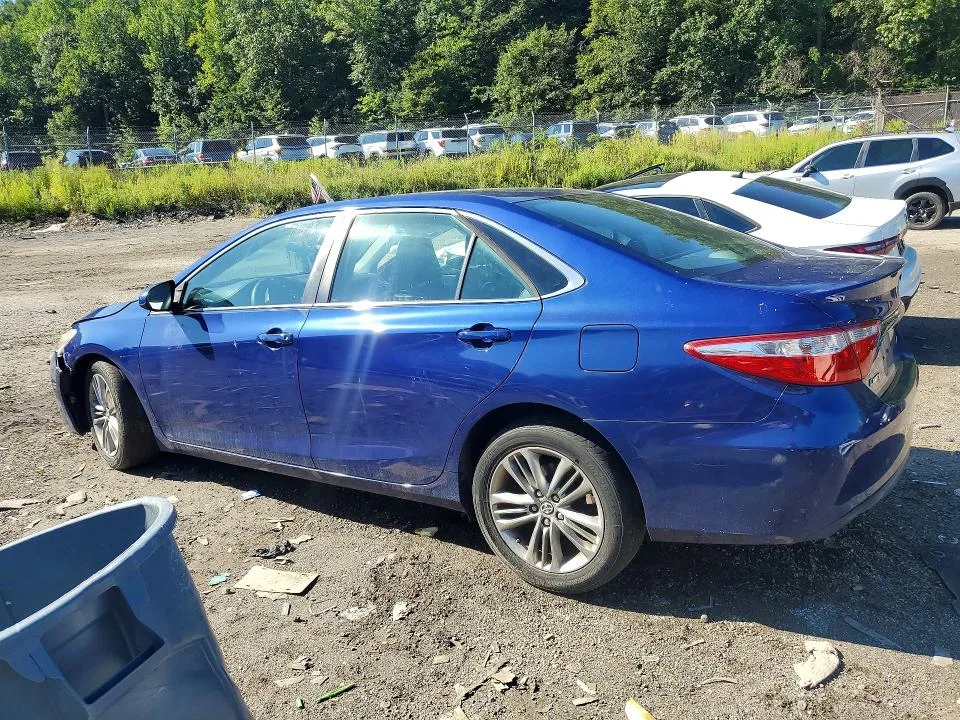 4T1BF1FK7FU975209 — 2015 TOYOTA CAMRY photo 2