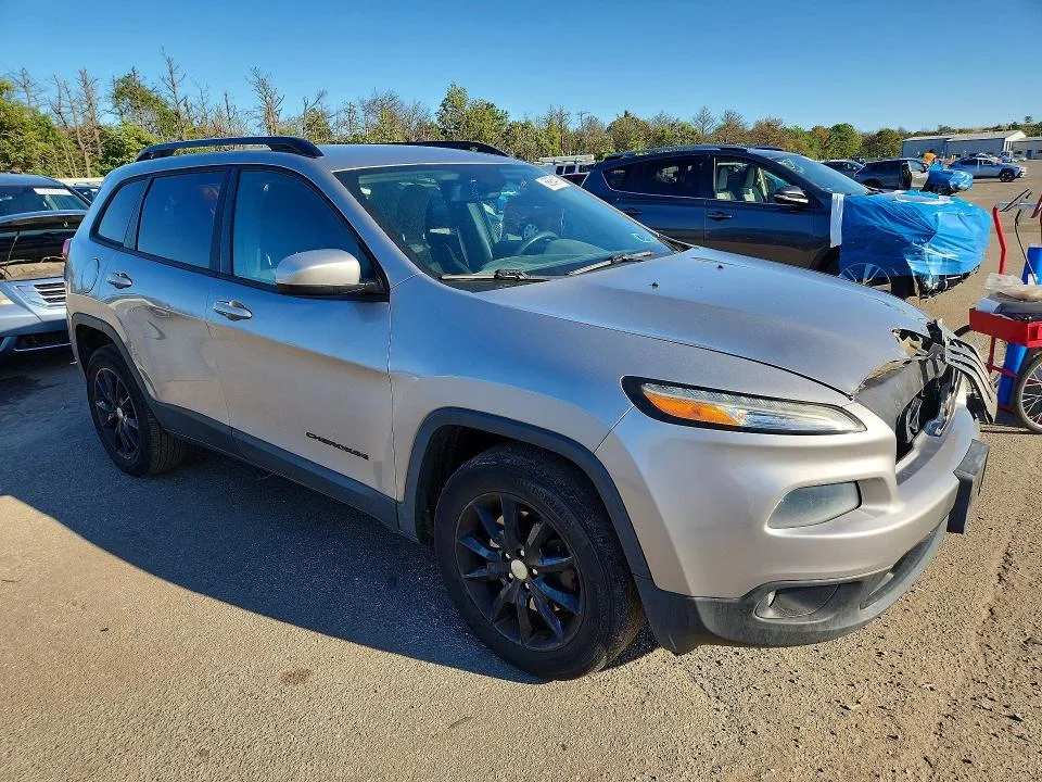 1C4PJMCS5EW285895 — 2014 JEEP CHEROKEE photo 4