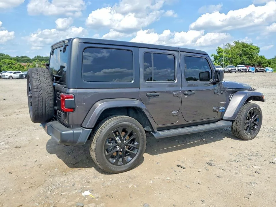 1C4JJXP68NW279786 — 2022 JEEP WRANGLER UNLIMITED photo 3