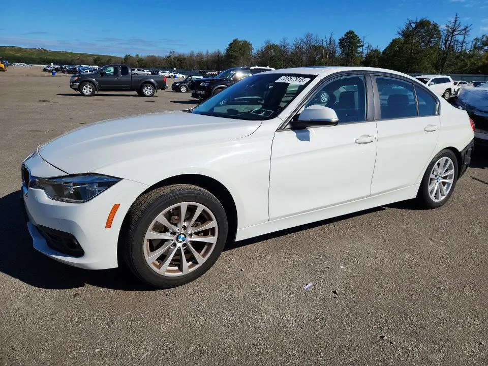 WBA8E5G53JNV03008 — 2018 BMW 320