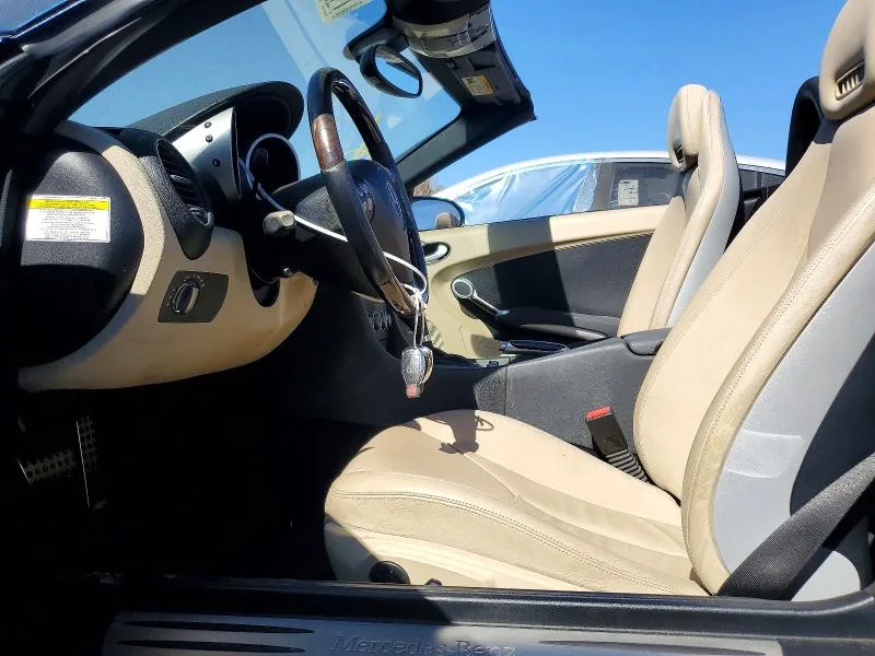 WDBWK56F57F167375 — 2007 MERCEDES-BENZ SLK photo 7