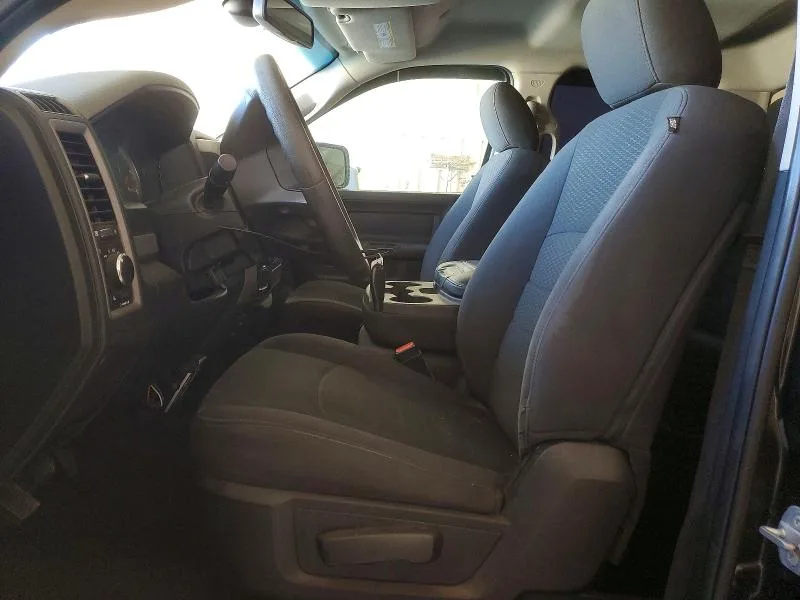 1C6RR6FG7KS555417 — 2019 RAM 1500 CLASSIC photo 7
