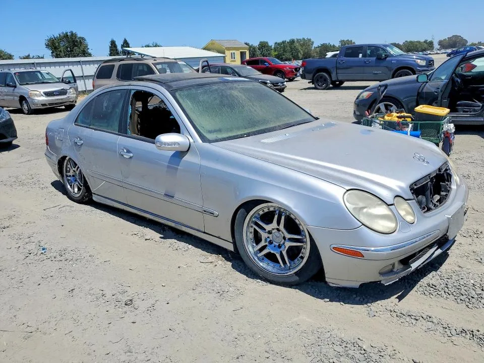 WDBUF70JX3A175838 — 2003 MERCEDES-BENZ E photo 4