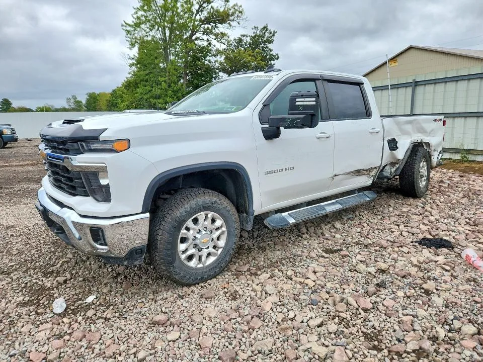 2GC4YTEYXR1102482 — 2024 CHEVROLET SILVERADO