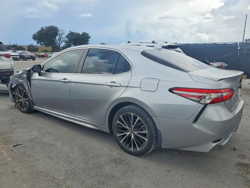 4T1B11HKXKU226152 — 2019 TOYOTA CAMRY photo 2