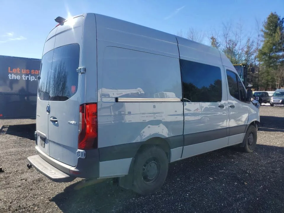 W1Y4NBHY3PT119013 — 2023 MERCEDES BENZ SPRINTER photo 3