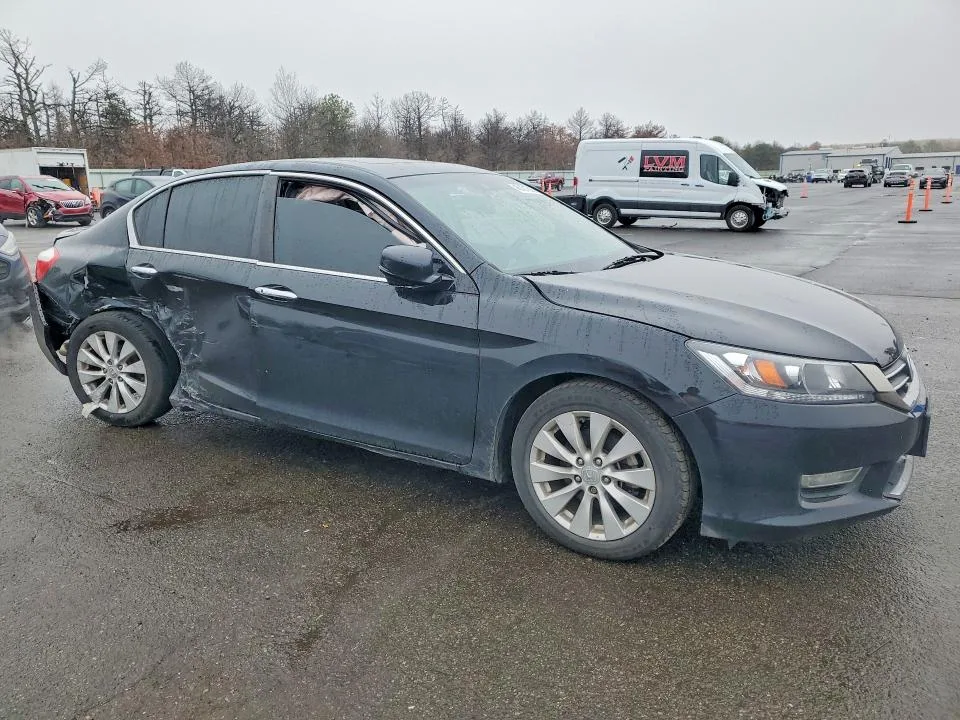 1HGCR2F87DA130404 — 2013 HONDA ACCORD photo 4
