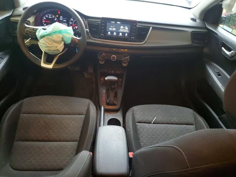 3KPA24AD8LE286568 — 2020 KIA RIO photo 8
