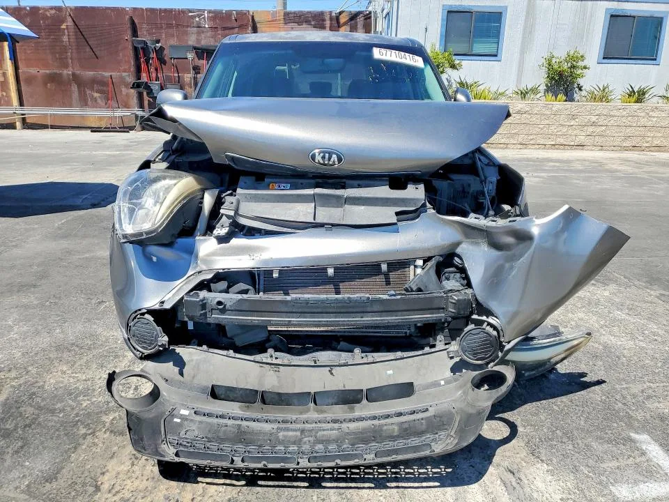KNDJN2A2XG7269593 — 2016 KIA SOUL photo 5