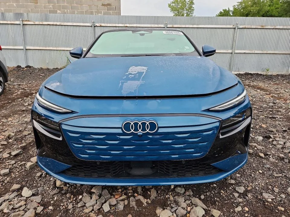 WAUFFAFC8FN010140 — 2025 AUDI A6 E-TRON photo 5