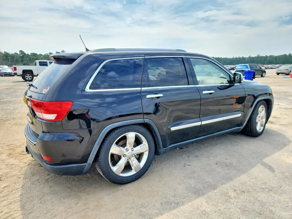 1C4RJFCT2CC246483 — 2012 JEEP GRAND CHEROKEE photo 3