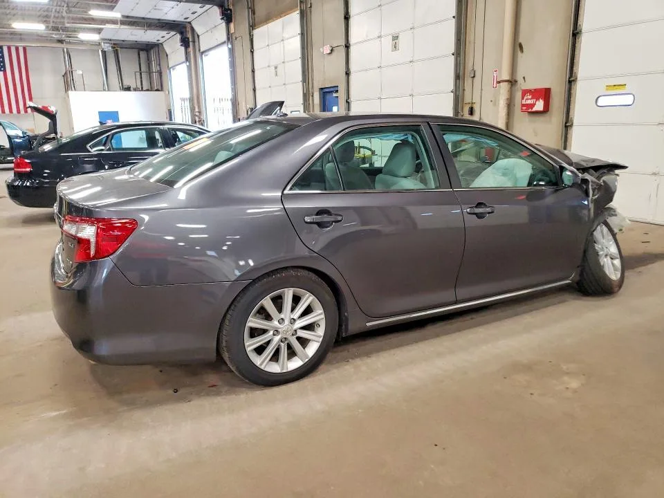 4T1BD1FKXEU124395 — 2014 TOYOTA CAMRY HYBRID photo 3
